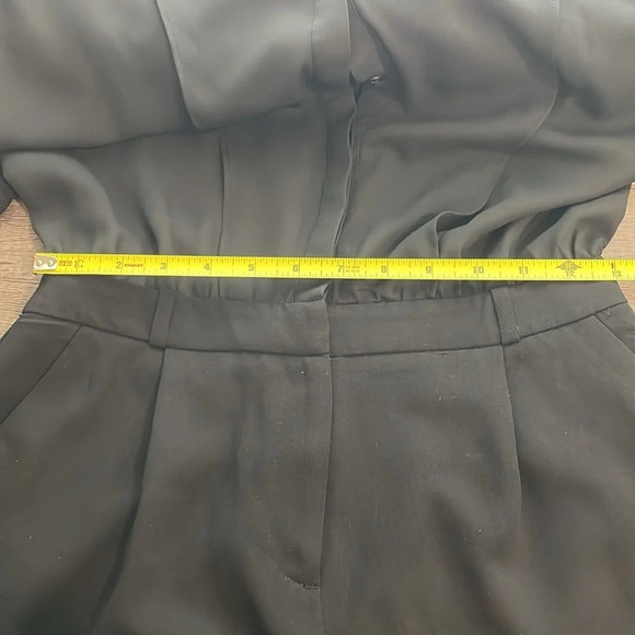 Jennifer Lopez Black Long Sleeve Gold Button Down Shorts Romper Size 2 - Picture 7 of 8